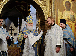 Фото Олег Варов, Предстоятель Русской церкви рукоположил насельника Соловецкого монастыря в сан иеромонаха