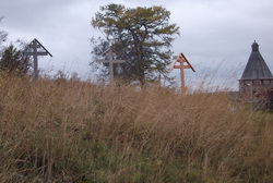 На монастырском кладбище прошла панихида в годовщину смерти насельников обители