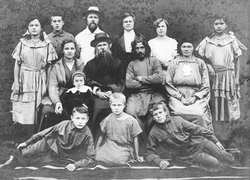 Фаустово,1926 г., В центре фотографии сщмчч. Александр Зверев и Сергий Кедров, На подворье Cоловецкого монастыря в Фаустово почтили память новомучеников 