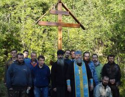 На Соловках установили и освятили крест в память о погибших заключенных СЛОНа