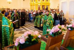 Возобновились богослужения в Свято-Троицком соборе Соловецкой обители