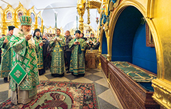 Святейший Патриарх Кирилл совершил утреню всенощного бдения в Троицком соборе Соловецкого монастыря